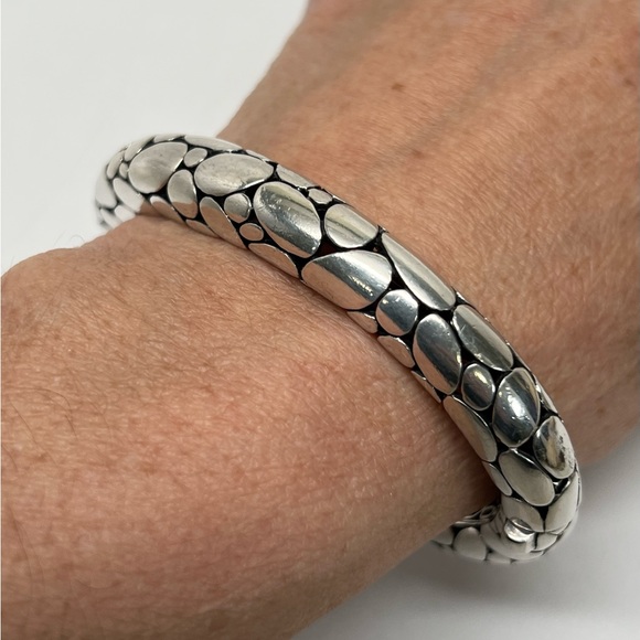 John Hardy Kali “Pebble” Hinged Bangle Bracelet .925 Sterling Silver - Picture 9 of 10